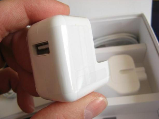 Ako-To-Charge-Phone-Rýchlejšie-Power-Adapter