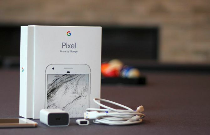 google-pixel-L-box-and-stuff