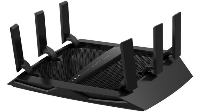 Sú trojpásmové bezdrôtové smerovače AC skutočne rýchlejšie? Nighthawk