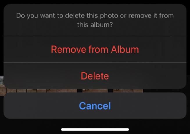 Odstrániť fotografie z iPhone