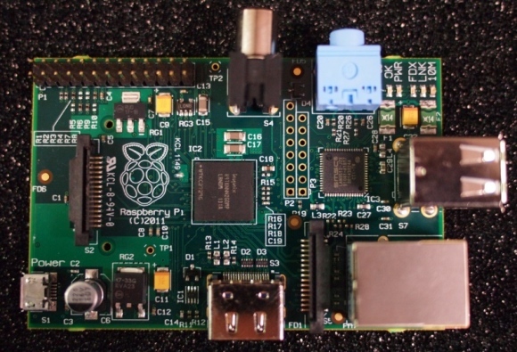 Raspberry Pi - počítač ARM s veľkosťou kreditných kariet - len za 25 dolárov malina pi betaboard