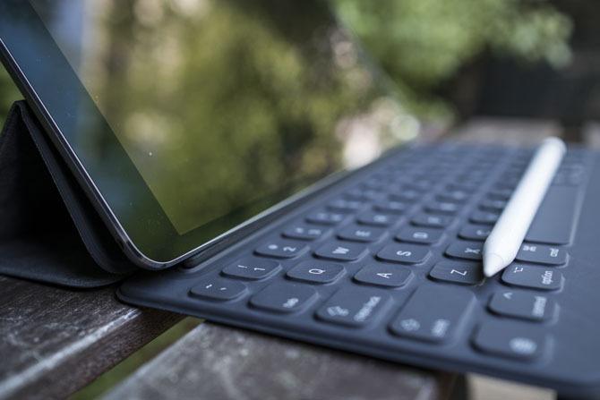 iPad Pro 10.5 Recenzia: Je najlepší iPad dosť? ipad pro 105 keyboard2