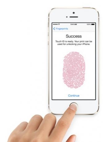 Spoločnosť Apple uvádza na trh iPhone 5s s Touch ID, rýchlejšie procesory a nové funkcie fotoaparátu Touchid hero