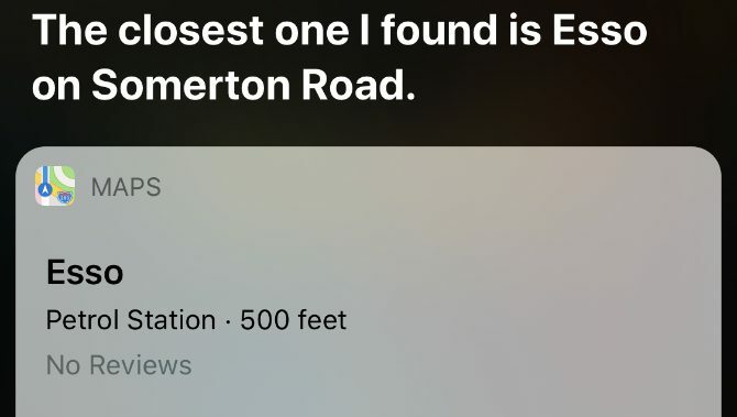 Siri hľadá najbližšiu čerpaciu stanicu