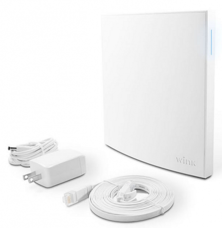 Samsung SmartThings: Budúcnosť inteligentných domovov? Wink Hub v2 s káblami