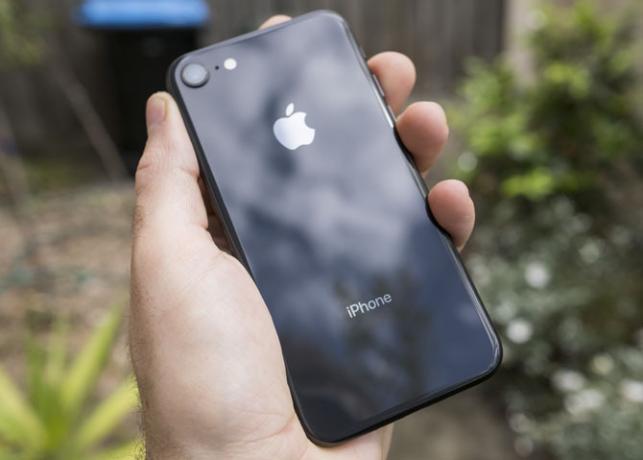 iPhone 8 Recenzia: chytrý telefón, nemý upgrade iphone 8 12