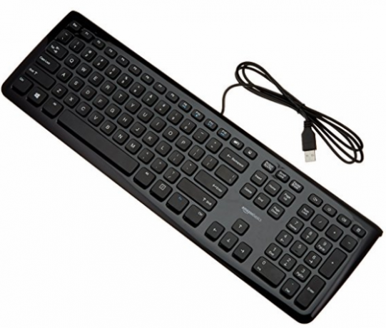 10 produktov AmazonBasics Tech, ktoré sú v skutočnosti celkom dobré Amazon basics keyboard