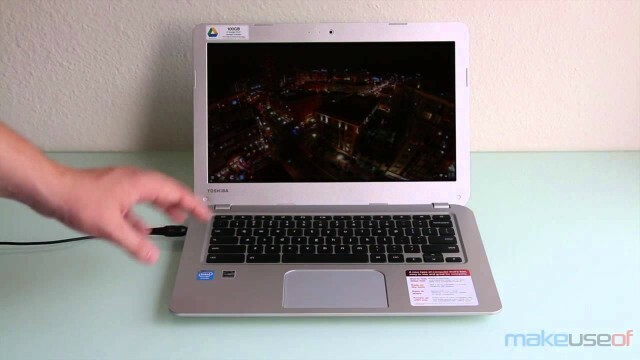 Miniatúra videa pre video youtube Video Toshiba CB35-A3120 Chromebook Review and Giveaway