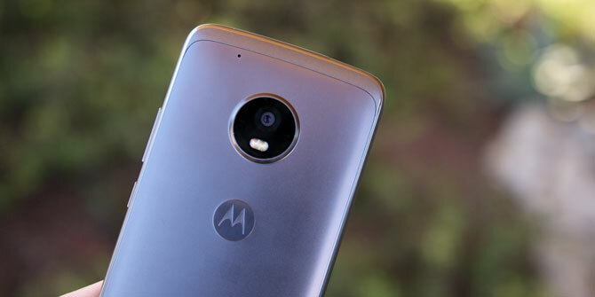 Recenzia Moto G5 Plus: Pevný telefón strednej triedy s motorom 5