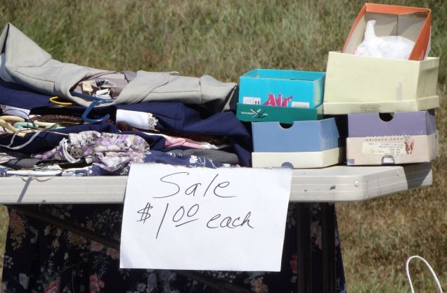 Konzumuje ťa clutter? Zorganizujte si život pomocou týchto stránok a tipov yardsale